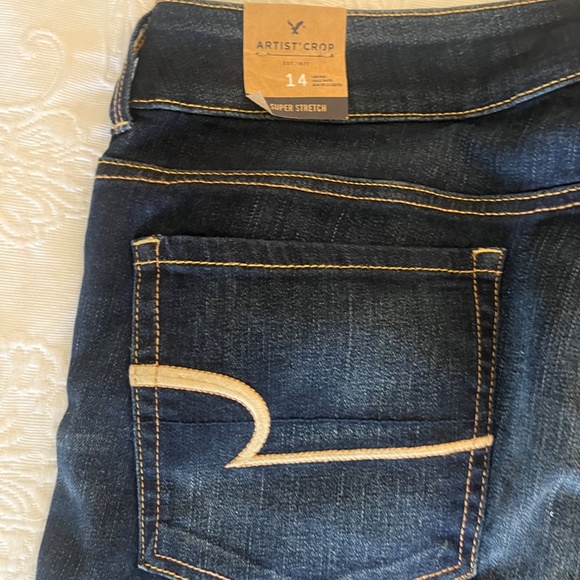NWT American Eagle Artist Crop Denim Jeans — Size 14 - Picture 4 of 5
